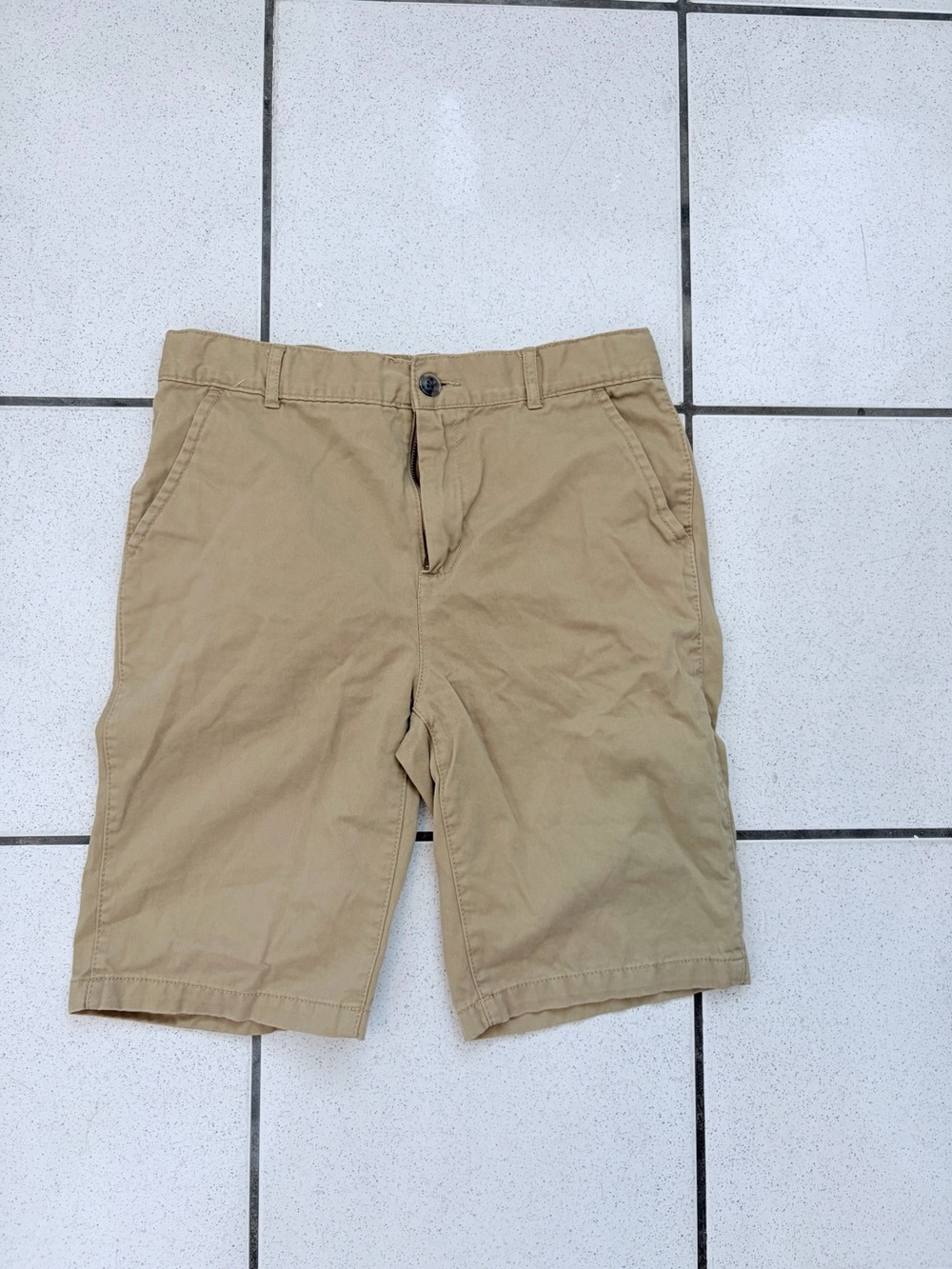 Children place short